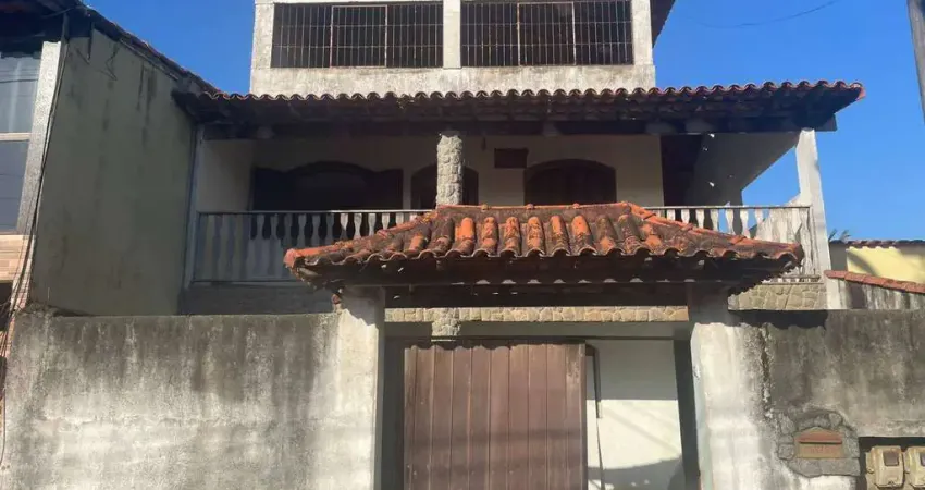 Casa à Venda, com 4 quartos no Parque das Acácias - Araruama/RJ
