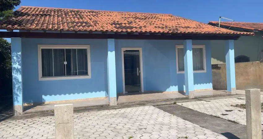 Casa com 3 quartos no Condomínio Lagoa Azul - Praia Seca/RJ