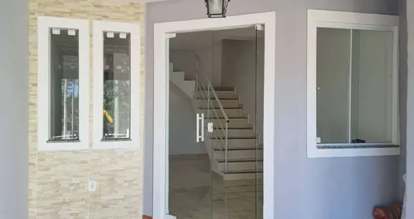 Duplex com 2 suítes e espaço privativo no Alto da Boa Vista/RJ
