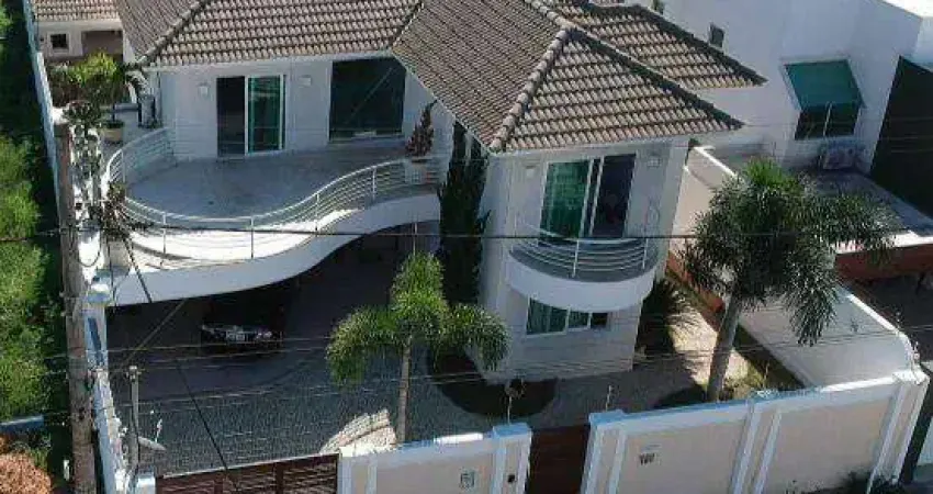 Duplex de alto padrão com 4 suítes e área de lazer completa em Cabo Frio/RJ