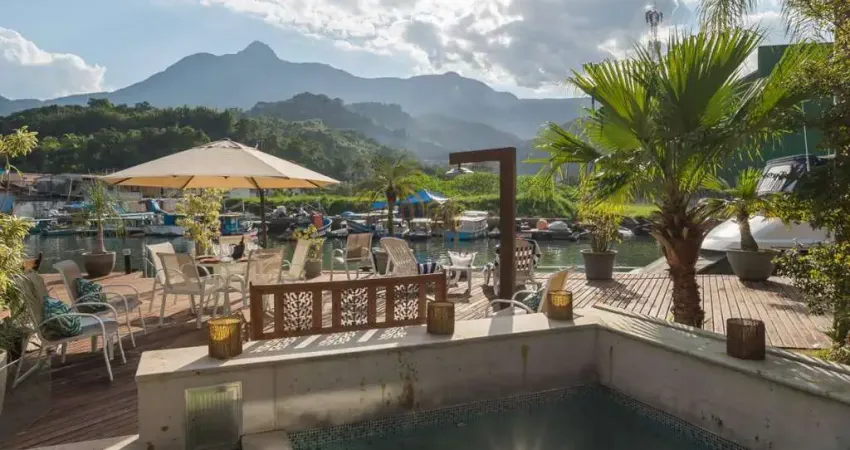 Linda casa porteira fechada em condomínio em angra dos reis/rj