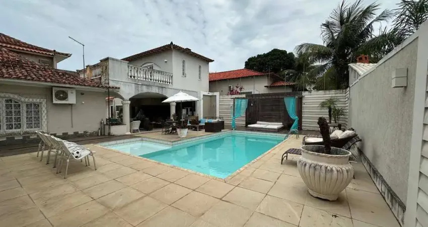 Casa alto padrão com 5 suítes e área de lazer completa parque hotel/ rj