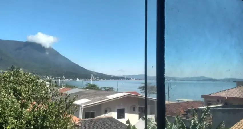 Casa/sobrado à venda  vista panorâmica para o mar, mais 02 kitnets na Praia de Fora- Palhoça/SC