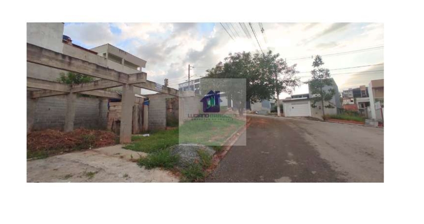 Terreno à venda na Rua Maria Gazolla Dártora, Jardim Adelfiori, Caieiras