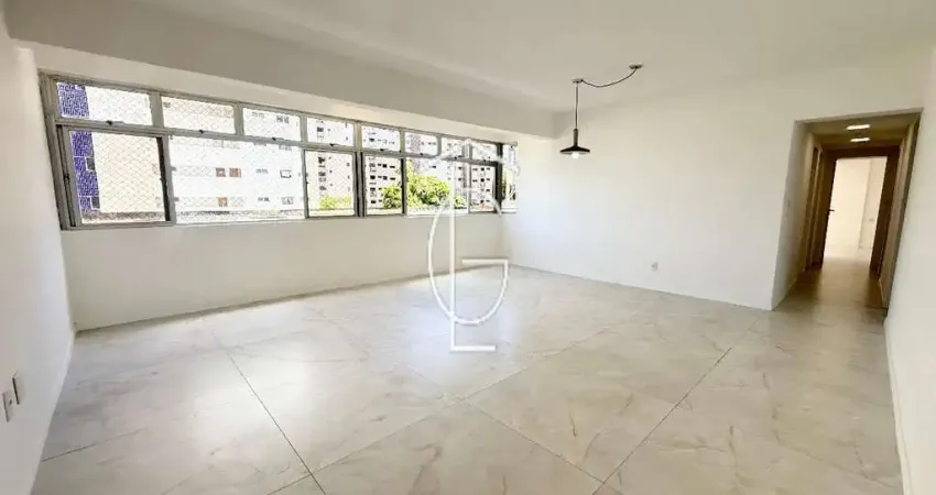 Espaçoso apartamento reformado de 150 m² em localização excelente no espinheiro