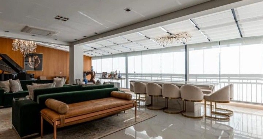 Apto. 350m² com 3 suítes e terraço em Moema - São Paulo