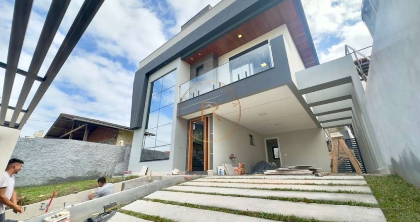 Casa nova de Alto Padrão à venda no Estreito em Florianópolis