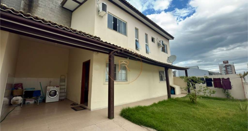 Casa com 2 dormitórios em ótima localização – Capoeiras/Estreito, Florianópolis/SC