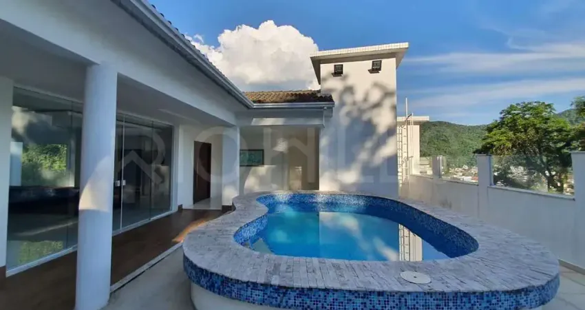 Casa à venda no bairro São Francisco - Niterói/RJ (235)