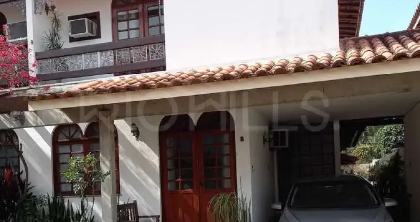 Casa em Condomínio, com 3 quartos e 156m², à venda em Piratininga, Niterói/RJ