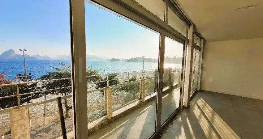 Apartamento de 3 quartos, com 259m², à venda na Praia de Icaraí, Niterói/RJ