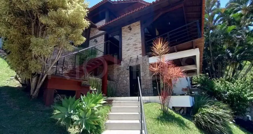 Casa Duplex de 4 quartos, com 323m², à venda em Serra Grande, Niterói/RJ
