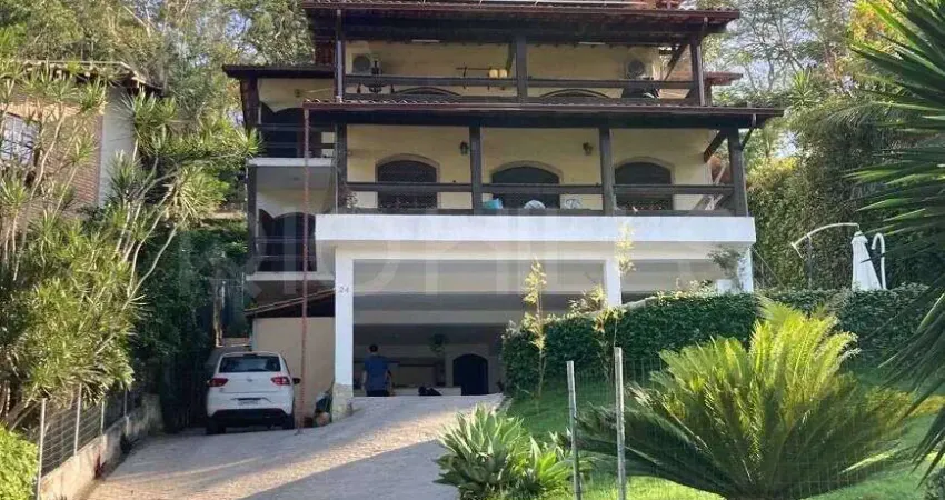 Casa em Condomínio, com 4 quartos e 369m², à venda na Vila Progresso, Niterói/RJ