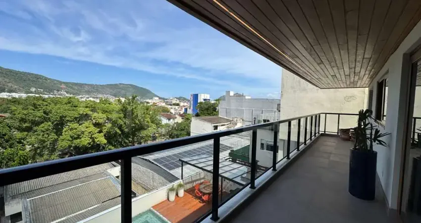 Casa em Condomínio, com 4 quartos e 460m², à venda em São Francisco, Niterói/RJ