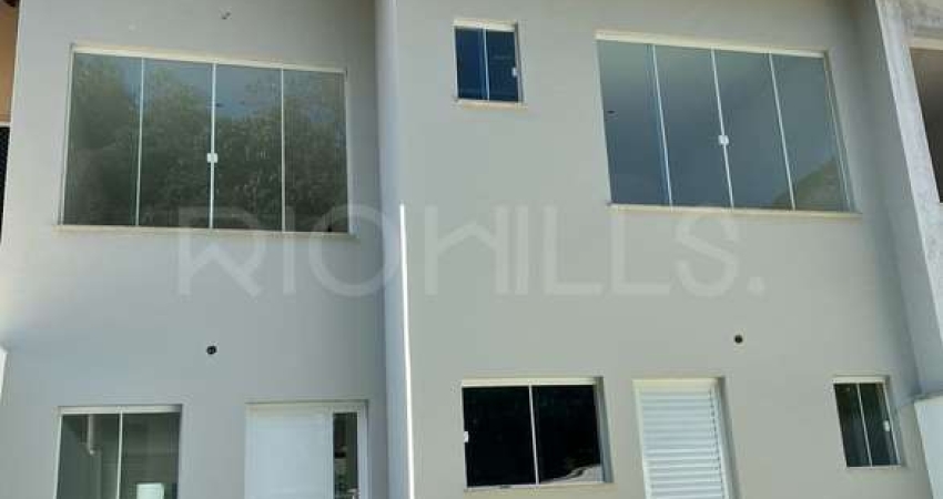 Casa Duplex de 4 quartos, com 135m², à venda em Itacoatiara, Niterói/RJ