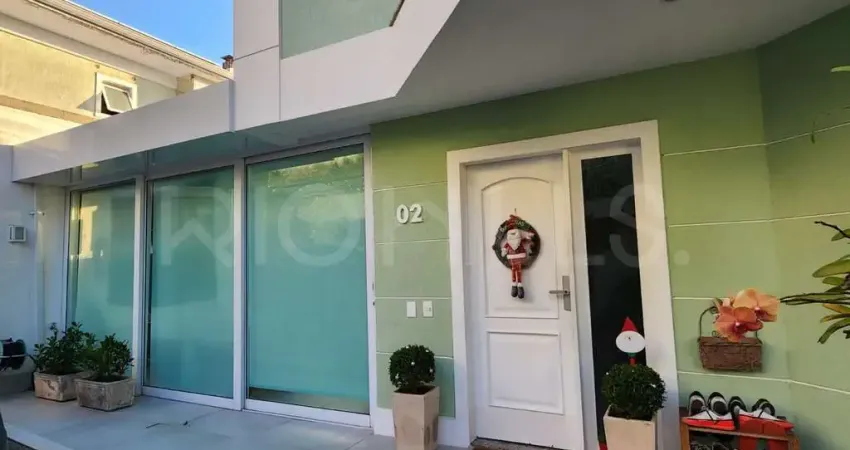 Casa em Condomínio com 4 quartos e 180m², à venda em São Francisco, Niterói/RJ