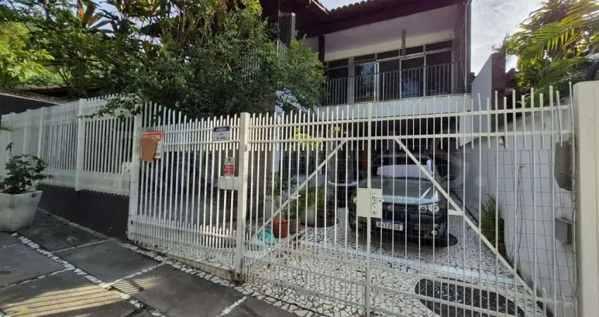 Casa Duplex de 4 quartos, com 107m², à venda em São Francisco, Niterói/RJ