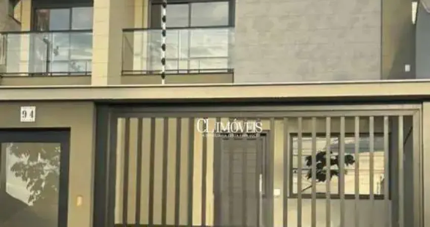 Sobrado a venda com 161m² de área, região oeste de londrina de próximo à avenida maringá e avenida castelo branco.