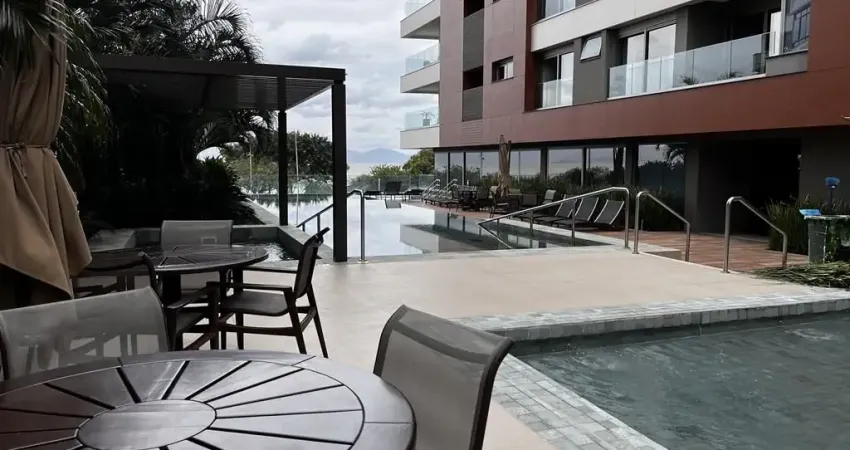 Apartamento com ampla vista para  mar, na beira mar norte, em florianópolis