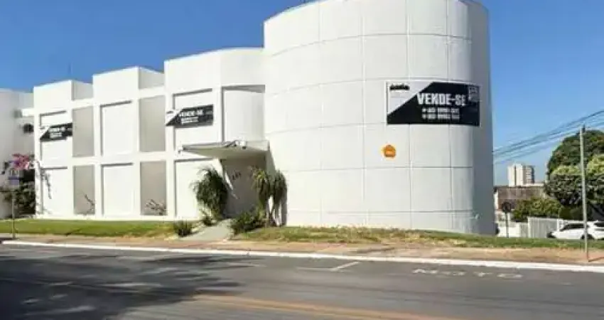 Imóvel Comercial na Av. das Flores para Locação - 13 salas, 6 banheiros, 15 vagas de garagem - 1.092m² - Jardim Cuiabá - Cuiabá-MT