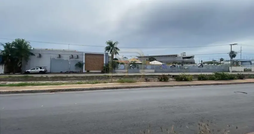 Salão comercial de alto padrão para locação na Cidade Alta, Cuiabá-MT: 08 salas, 10 banheiros, 40 vagas de garagem! Próximo à arena pantanal