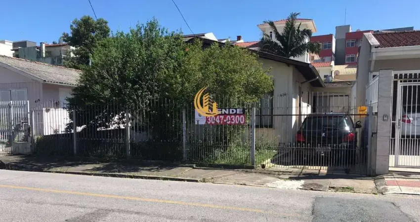 Casa à venda no bairro Praia Comprida - São José/SC