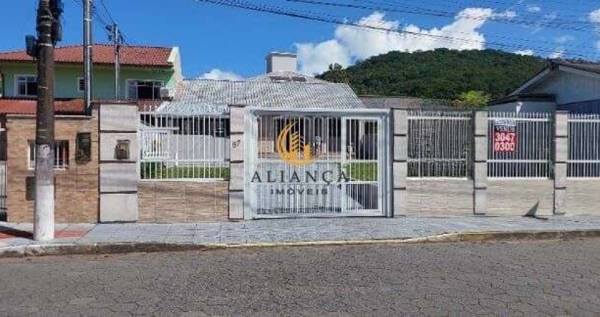 Casa com 3 quartos à venda na Rua Pedro Veríssimo das Neves, Rio Caveiras, Biguaçu
