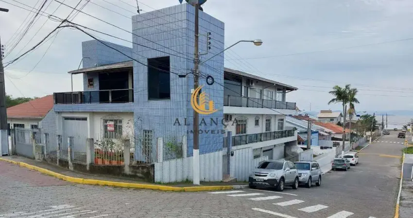 Prédio à venda na Rua Pery Cabral, Prado, Biguaçu