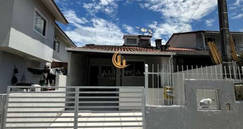 Casa com 2 quartos à venda na Rua Valmor Francisco, Bela Vista, Palhoça