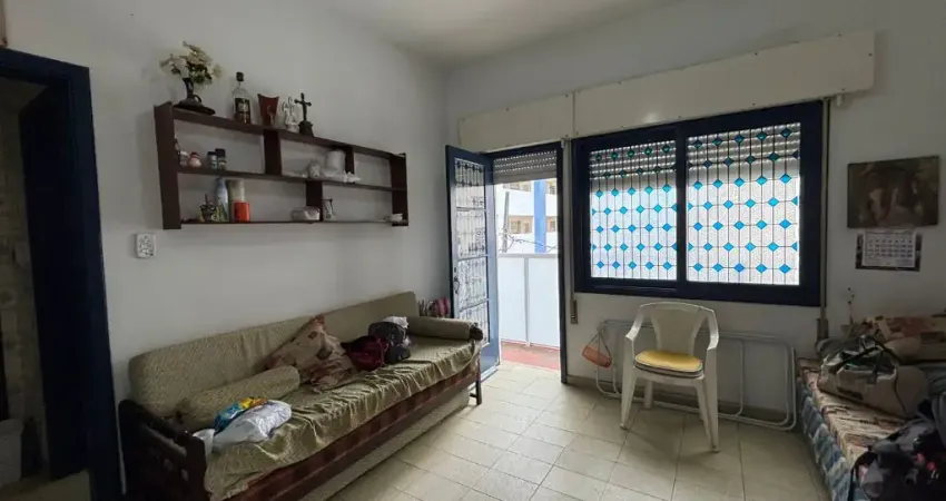 Apartamento no gonzaga uma quadra da praia mobiliado vista mar