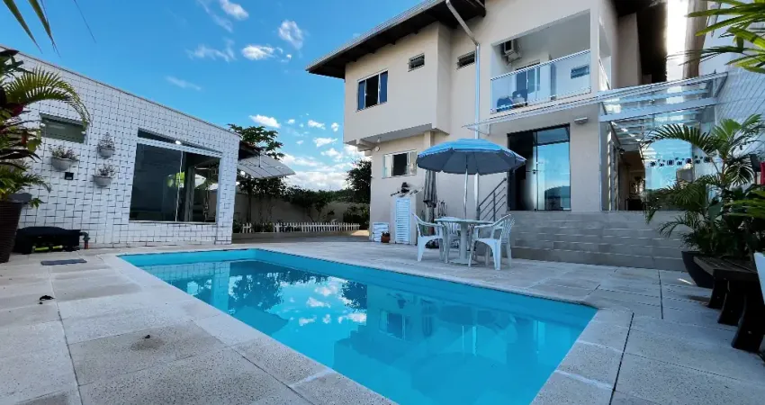 Casa com 4 quartos à venda na Rua Inhambuguaçú, Ariribá, Balneário Camboriú