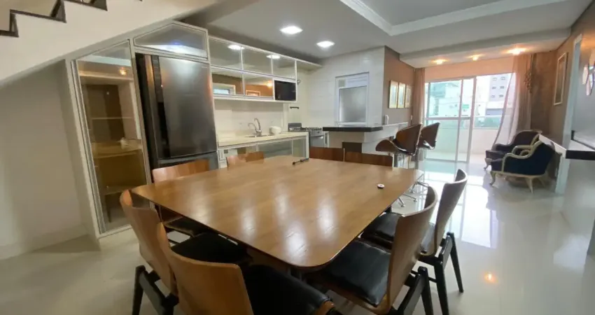 Apto duplex com 130 m2 e mobiliado, 3 quartos e 2 vagas na praia brava