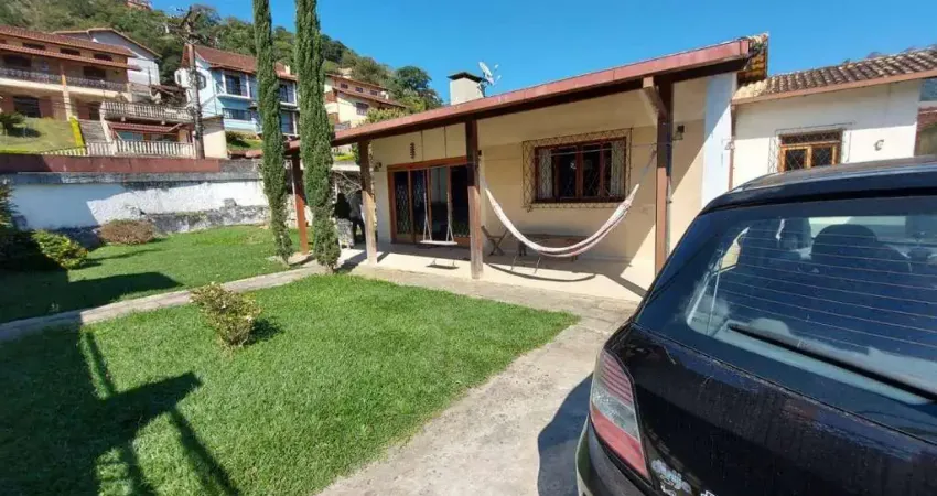 Casa com 2 quartos à venda na Rua Timbó, Alto, Teresópolis