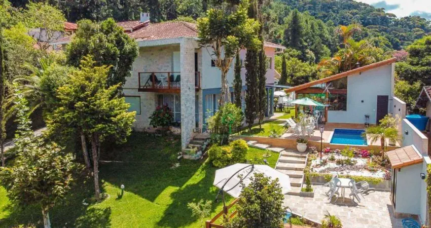 Casa com 4 dormitórios à venda, 550 m² por r$ 2.450.000,00 - golfe - teresópolis/rj