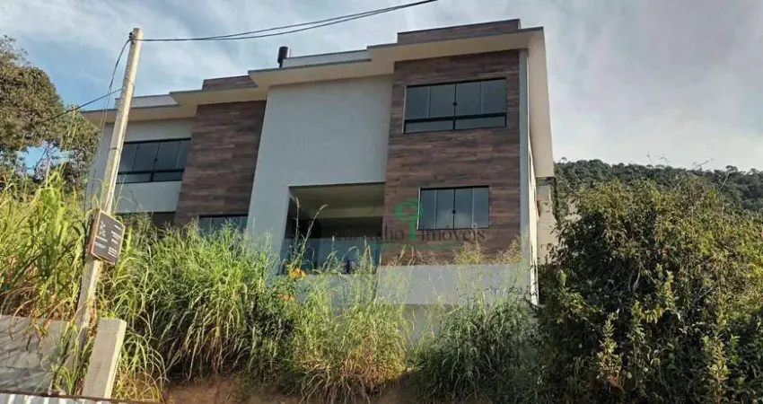 Casa com 3 dormitórios à venda, 120 m² por r$ 850.000,00 - golfe - teresópolis/rj