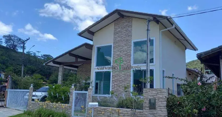 Casa com 3 dormitórios à venda por r$ 690.000,00 - vargem grande - teresópolis/rj