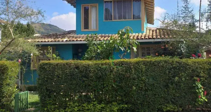 Casa com 3 dormitórios à venda, 111 m² por r$ 720.000,00 - albuquerque - teresópolis/rj