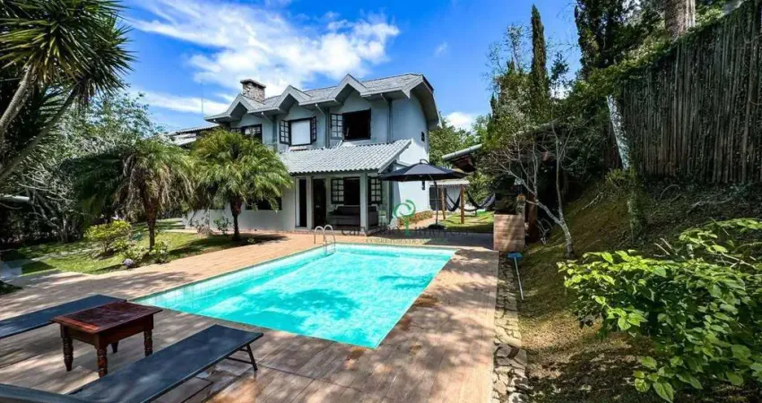 Casa com 4 dormitórios à venda, 260 m² por r$ 1.690.000,00 - albuquerque - teresópolis/rj