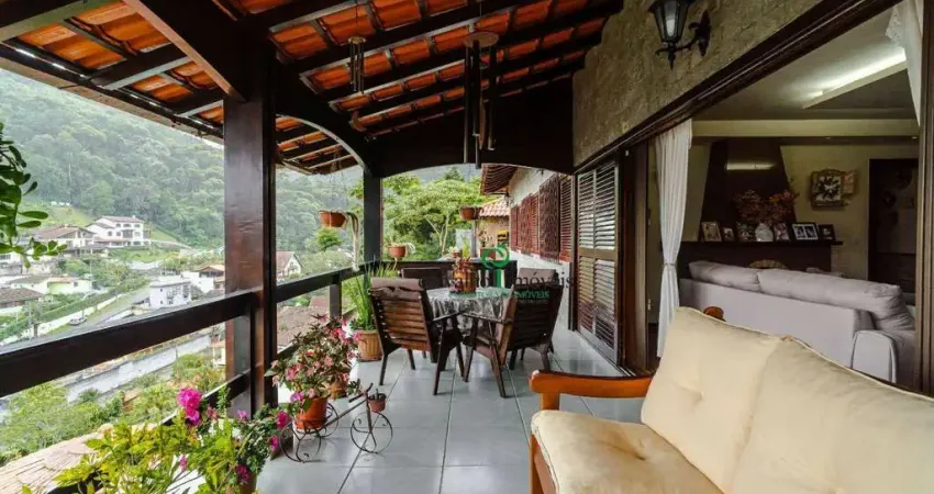 Casa com 4 dormitórios à venda, 178 m² por R$ 1.500.000,00 - Quinta da Barra - Teresópolis/RJ
