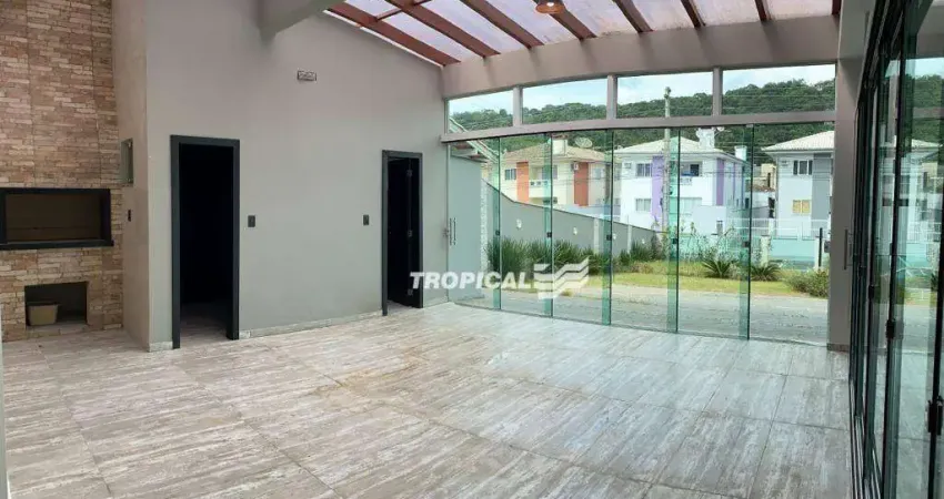 Casa com 5 dormitórios à venda, 364 m² por R$ 1.300.000 - Bela Vista.