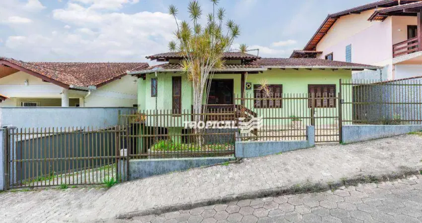 Casa com 3 dormitórios, 200 m² - venda por R$ 760.000,00 ou aluguel por R$ 3.627,50/mês - Velha - Blumenau/SC