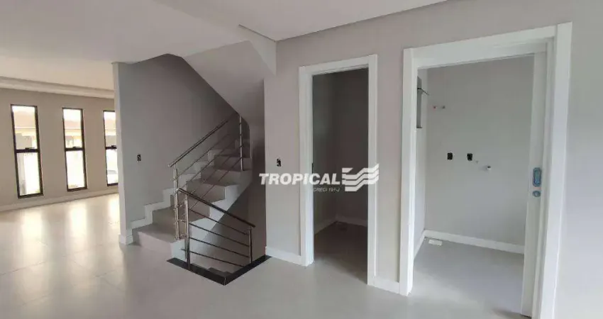 Sobrado com 3 dormitórios à venda, 184 m² por R$ 895.000,00 - Fortaleza - Blumenau/SC