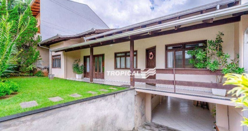 Casa com 3 dormitórios para alugar por R$ 4.080,00/mês - Escola Agrícola - Blumenau/SC