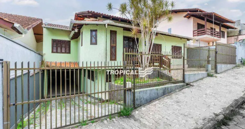 Casa com 3 dormitórios, 200 m² - venda por R$ 690.000,00 ou aluguel por R$ 3.627,50/mês - Velha - Blumenau/SC