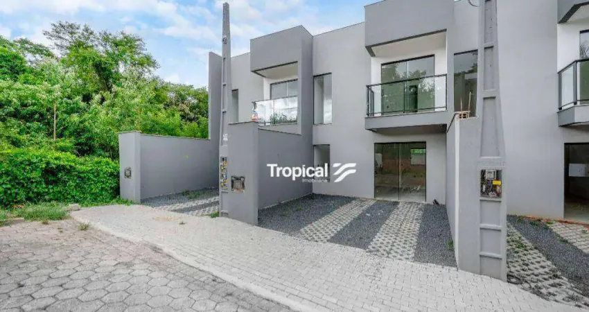 Sobrado com 2 dormitórios à venda, 150 m² por R$ 450.000,00 - Água Verde - Blumenau/SC