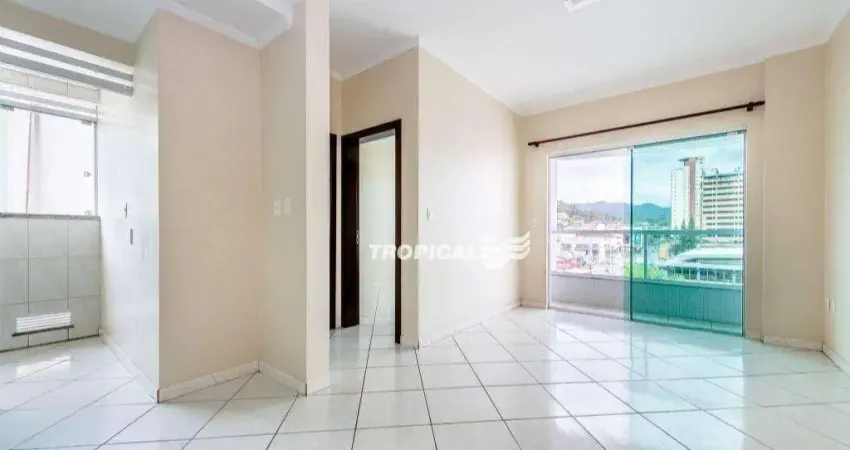 Apartamento com 1 dormitório para alugar, 42 m² por R$ 2.275,00/mês - Velha - Blumenau/SC