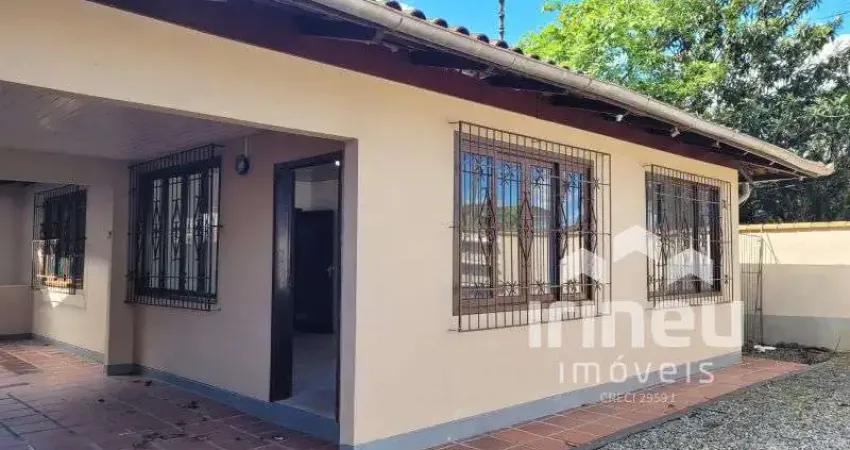 Casa com 2 quartos para alugar na Rua Soure, 127, Iririú, Joinville