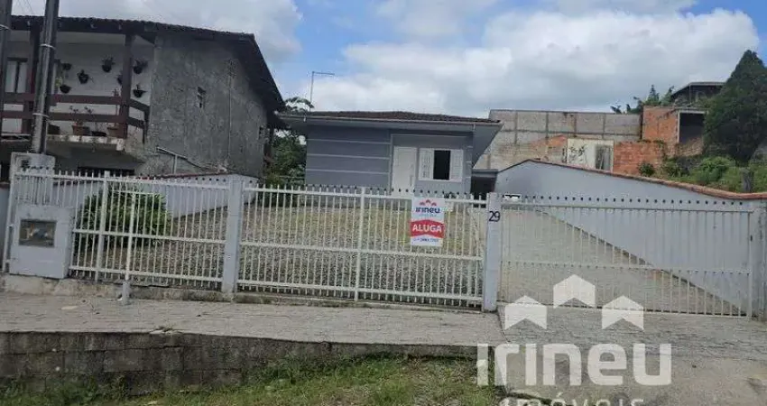 Casa com 3 quartos para alugar na ELLY MEBS, 29, João Costa, Joinville