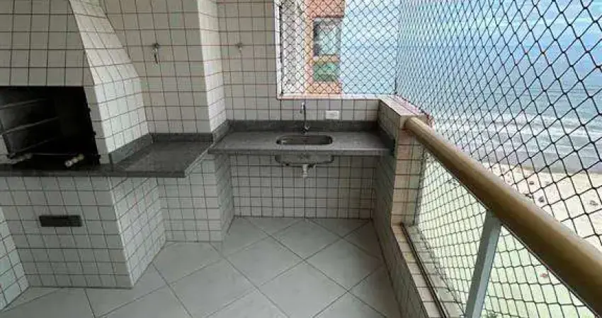 Apartamento mobiliado de 02 quartos, com 94 metros de área útil, gigante para categoria, e ainda em um predio frente mar com churrasqueira carvão e lazer completo.