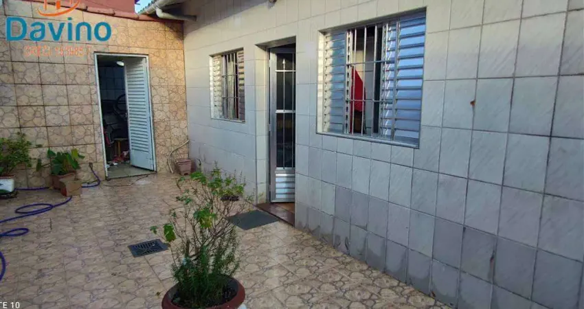 CASA TÉRREA EM CONDOMINIO  - 300 METROS DA PRAIA DO JARDIM REAL